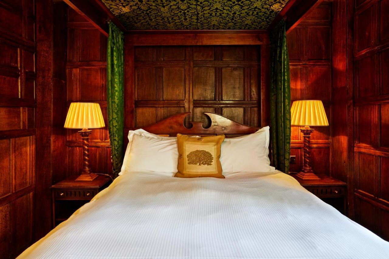 Ockenden Manor Hotel & Spa Cuckfield Exterior foto