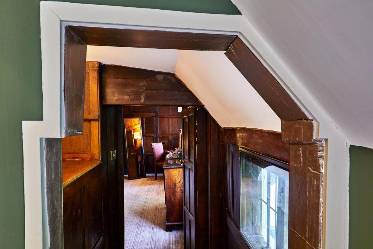 Ockenden Manor Hotel & Spa Cuckfield Exterior foto