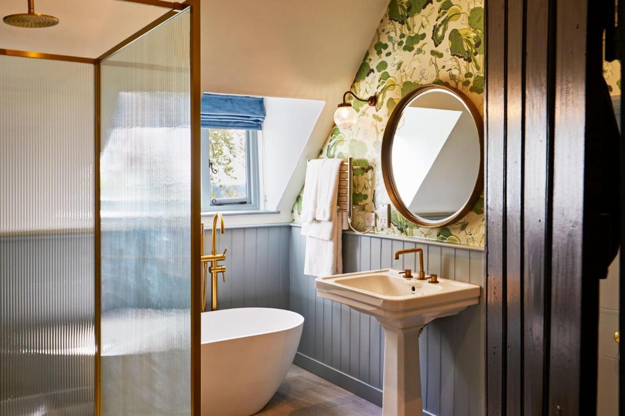 Ockenden Manor Hotel & Spa Cuckfield Exterior foto