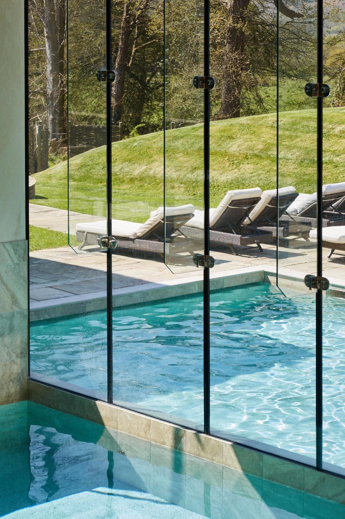 Ockenden Manor Hotel & Spa Cuckfield Exterior foto
