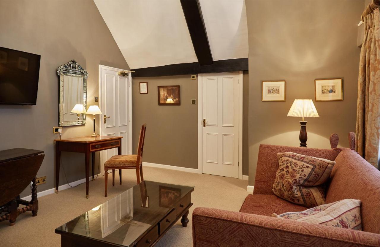 Ockenden Manor Hotel & Spa Cuckfield Exterior foto